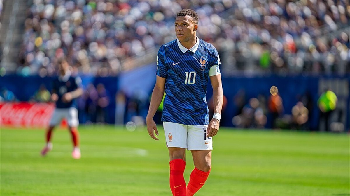 Kylian Mbappe avec l'equipe de France